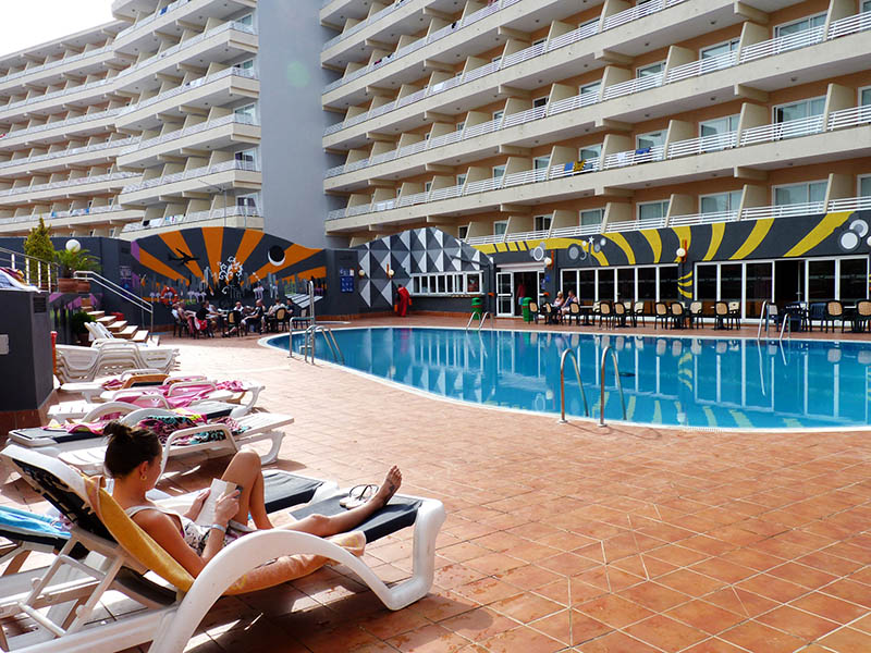 Marina Barracuda Hotel